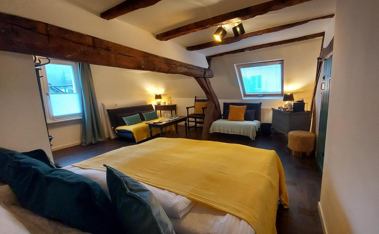 Manoir -1654- Historisch Schlafen In Monschaus Altstadt Værelse billede